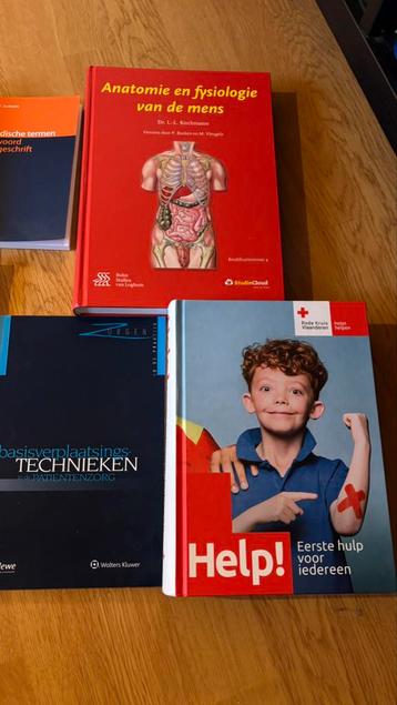 Boeken HBO5 verpleegkunde. beschikbaar voor biedingen