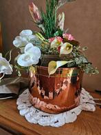 Cache-pot en cuivre martelé avec bordure laiton, Ophalen, Koper