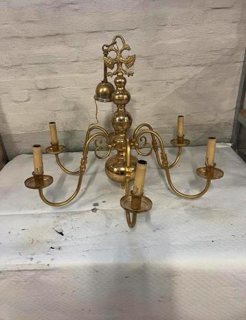 Luster beschikbaar voor biedingen