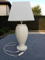 PIED DE LAMPE AVEC ABAT-JOUR, Maison & Meubles, Enlèvement ou Envoi, Utilisé, Autres matériaux, 50 à 75 cm