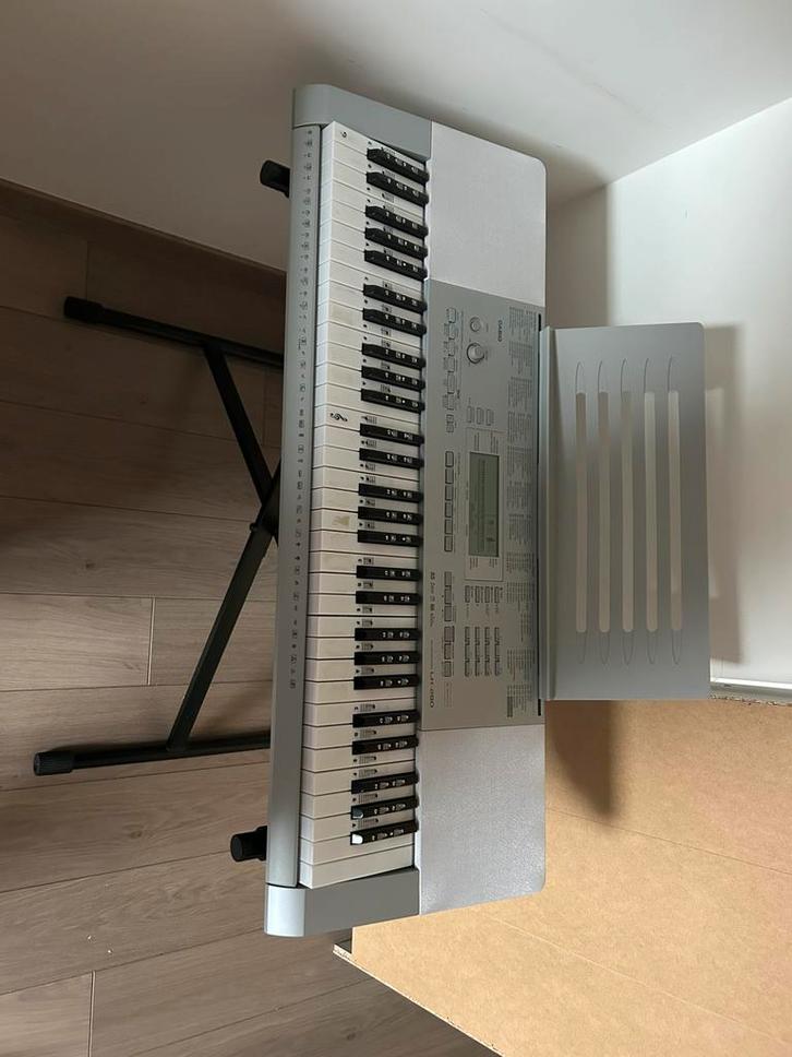 Casio lk 280 keyboard, Muziek en Instrumenten, Piano's, Zo goed als nieuw, Overige typen, Wit, Ophalen