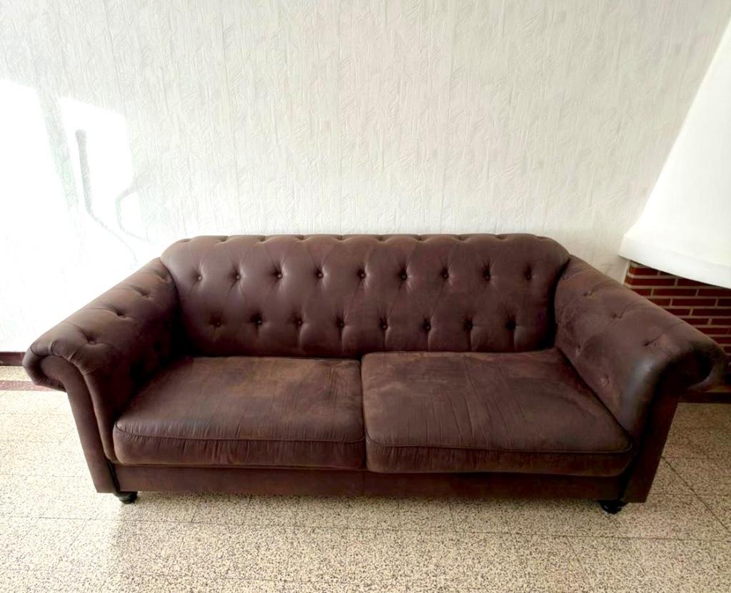 Canapé 3 places style Chesterfield, Maison & Meubles, Canapés | Salons, Comme neuf, Banc droit, Trois personnes, 200 à 250 cm