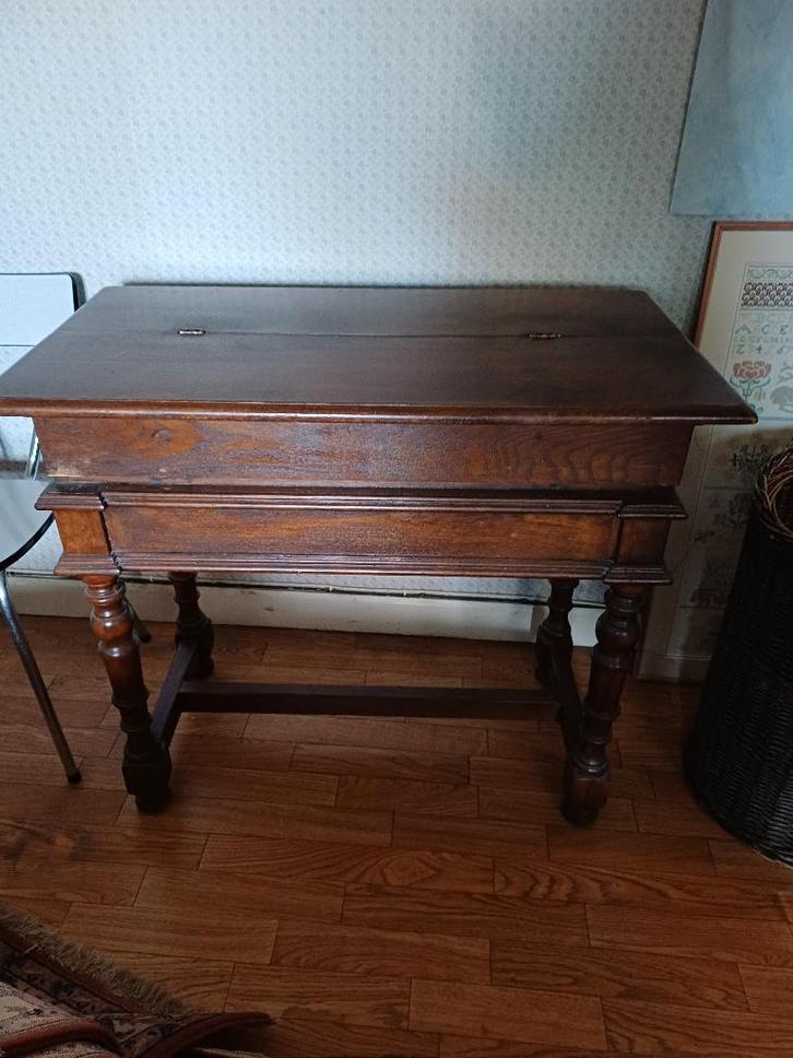 Antiek houten bureel met opklapbaar blad, Antiquités & Art, Antiquités | Bureau & Affaires, Enlèvement