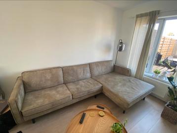 Grote bank te koop. beschikbaar voor biedingen