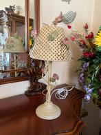 Lampadaire en fer forgé fleuri, Maison & Meubles, Lampes | Lampadaires, Métal, Neuf