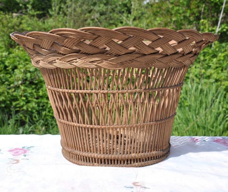 cache pot en rotin grand modèle, Tuin en Terras, Bloempotten, Gebruikt, Overige materialen, Binnen, Rond, Ophalen of Verzenden