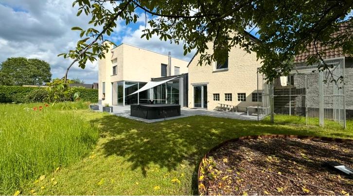 Huishoudhulp/Poetshulp gevraagd Hamme-Zogge, Diensten en Vakmensen, Huishoudhulp, Schoonmaken, Strijken