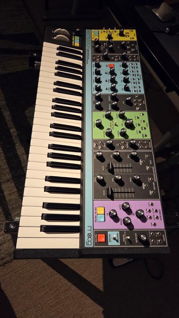 Moog Matriach, Muziek en Instrumenten, Synthesizers, Zo goed als nieuw, 61 toetsen, Overige merken, Met midi-aansluiting, Ophalen of Verzenden