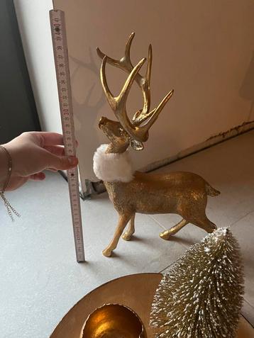 Kerstdecoratie goud beschikbaar voor biedingen