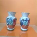 2 vases avec motif fleur de 20 cm 5€ les deux, Ophalen of Verzenden