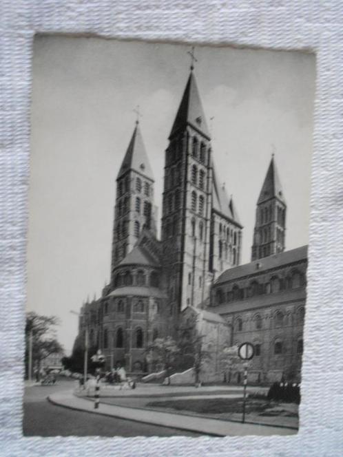 2 cartes postales de Tournai, Collections, Cartes postales | Belgique, Non affranchie, Hainaut, 1940 à 1960, Enlèvement ou Envoi