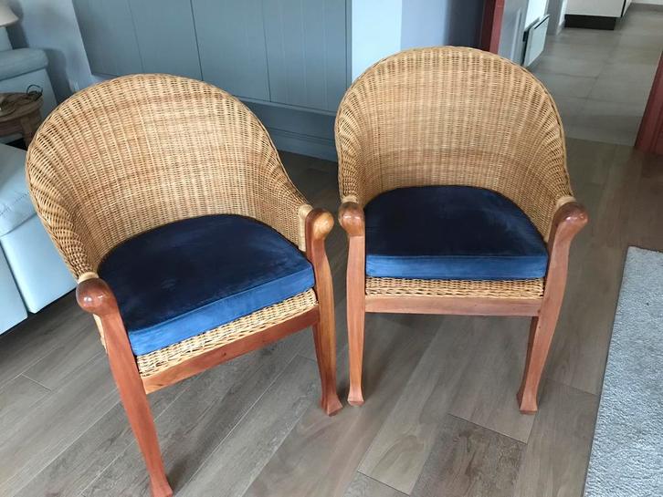 Rieten zeteltjes , bijzetzeteltje, vintage zeteltje, Tuin en Terras, Tuinstoelen, Zo goed als nieuw, Ophalen