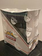 Pokémon - Factory Sealed Case (24pcs) Chilling Reign Sleeved, Hobby en Vrije tijd, Nieuw, Ophalen of Verzenden