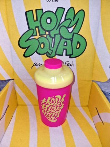 Shaker Holy Holy Holy rose beschikbaar voor biedingen