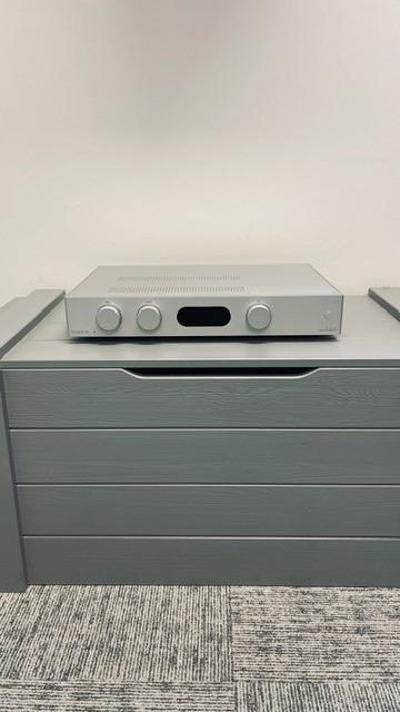 Audiolab | 8300A  | Versterker | Zilver, TV, Hi-fi & Vidéo, Amplificateurs & Ampli-syntoniseurs, Comme neuf, Autres systèmes, 60 à 120 watts