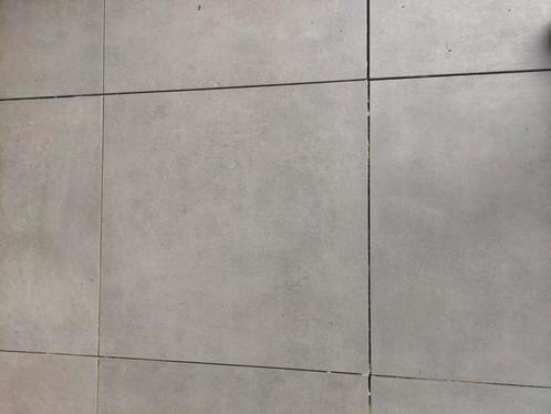 Tegel grijs 60x60, dikte 1cm, 34.56m2 beschikbaar, €13/m2, Doe-het-zelf en Bouw, Tegels, Nieuw, Vloertegels, Ophalen