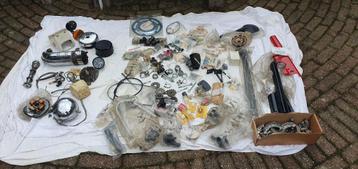 MBK motobecane AV50 AV51 partij onderdelen NOS en gebruikt  beschikbaar voor biedingen