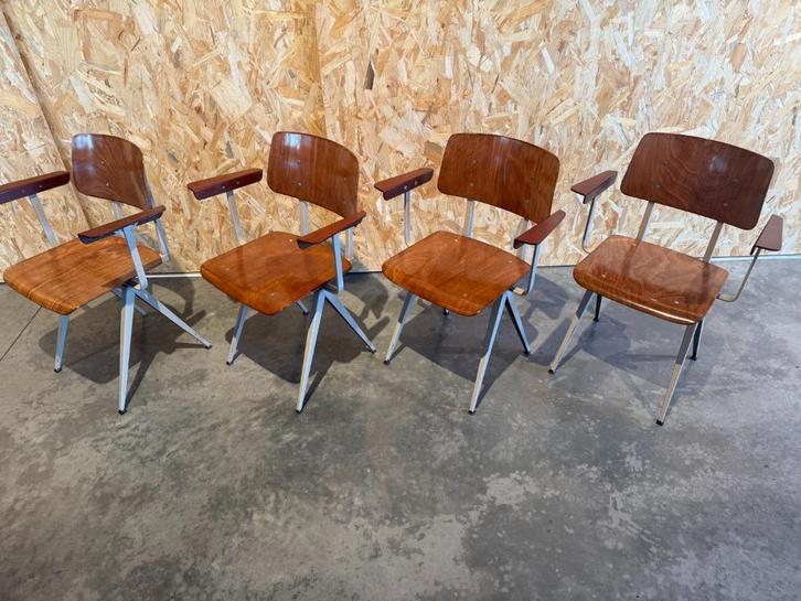 Retro stoelen Galvanitas S16 met armleuningen, Antiek en Kunst, Antiek | Meubels | Stoelen en Sofa's, Ophalen