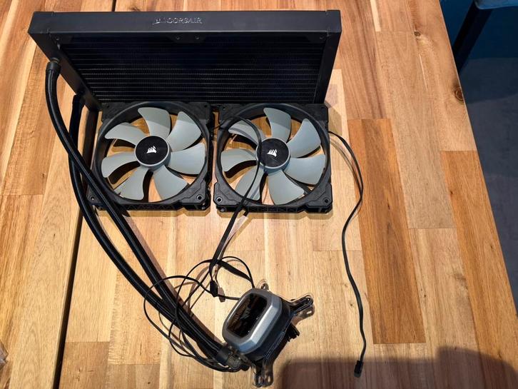 Corsair H115i Pro Waterkoeler, Informatique & Logiciels, Refroidisseurs d'ordinateur, Utilisé, Refroidisseur ordinateur à eau