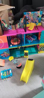 LOL-poppenkastjes, Skatepark, Mobil-Home, 3 grote poppen, Ophalen, Gebruikt, Accessoires