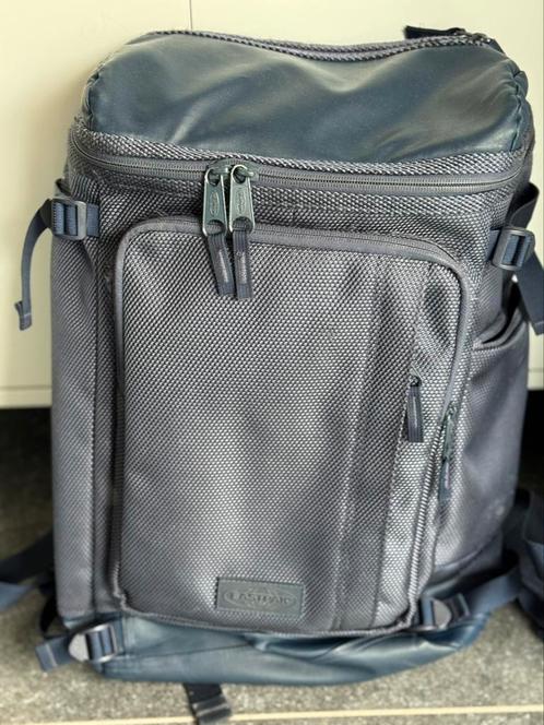 Eastpak Tecum Rugzak (23L), Computers en Software, Laptoptassen, Zo goed als nieuw, Rugzak, 16 inch, Ophalen