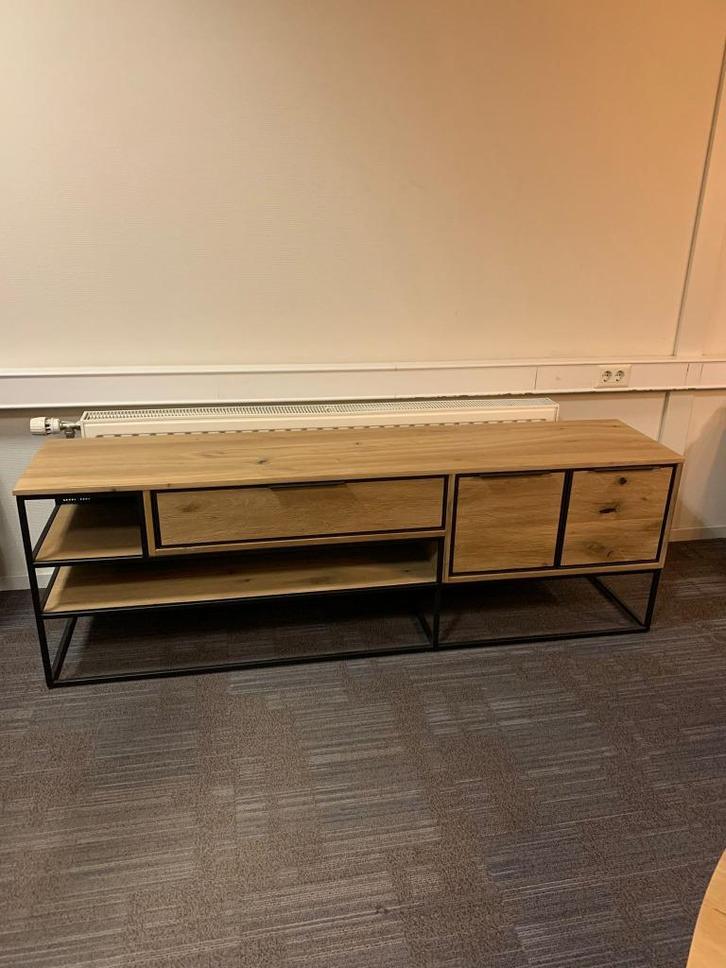 City tv meubel 180cm Henders en Hazel nu €549,-, Maison & Meubles, Armoires | Mobilier de télévision, Neuf, Moins de 100 cm, 150 à 200 cm