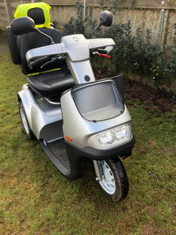 Scooter mobiel beschikbaar voor biedingen