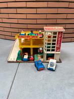 Fisher price garage met accessoires, Kinderen en Baby's, Ophalen, Zo goed als nieuw