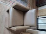 Keuken/eetkamer stoelen, Huis en Inrichting, Stoelen, Ophalen, Kunststof, Bruin, Zo goed als nieuw