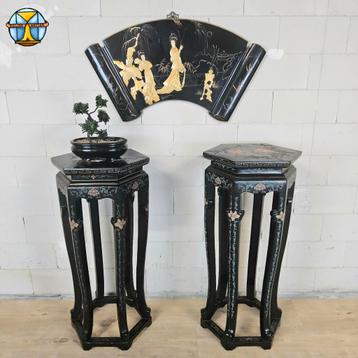 Vintage laquer Chinese plantentafels / piedestals / zuilen beschikbaar voor biedingen