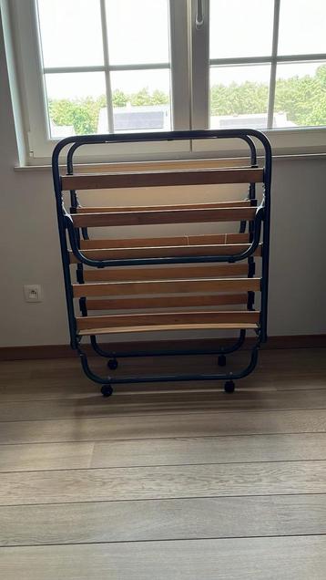 opvouwbaar logeerbed zonder matras beschikbaar voor biedingen