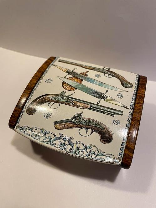 Boite esprit Fornasetti, Antiek en Kunst, Kunst | Designobjecten, Ophalen of Verzenden