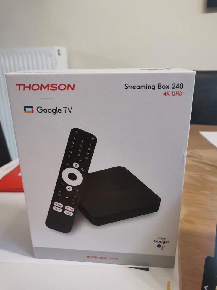 Passerelle multimédia THOMSON 240G Box 4K avec Google TV, TV, Hi-fi & Vidéo, Lecteurs multimédias, Comme neuf, HDMI, USB 2.0, Audio optique