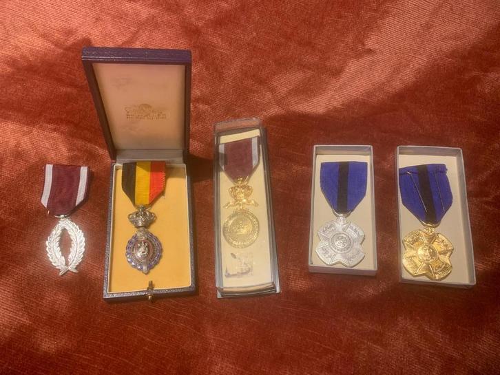 Verscheidene burgerlijke eretekens en medailles België, Verzamelen, Militaria | Algemeen, Ophalen of Verzenden