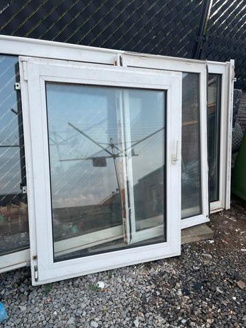 3 Pvc raamen beschikbaar voor biedingen