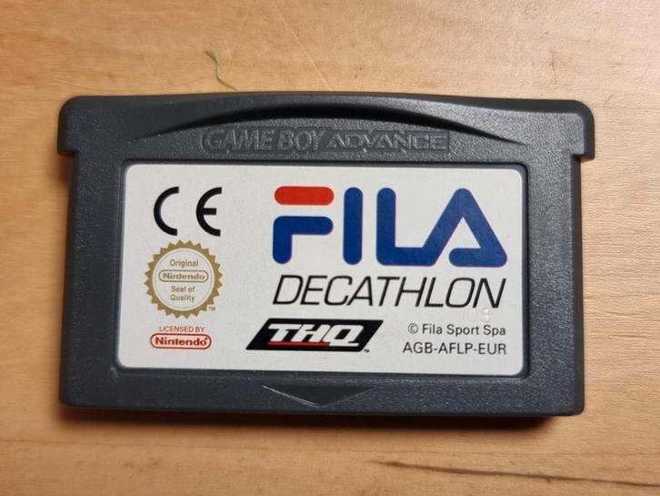 Fila Decathlon x Game Boy Advance x Nintendo 2002, Games en Spelcomputers, Games | Nintendo Game Boy, Gebruikt, Ophalen of Verzenden