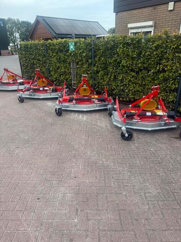 Cirkelmaaier mini tractor beschikbaar voor biedingen