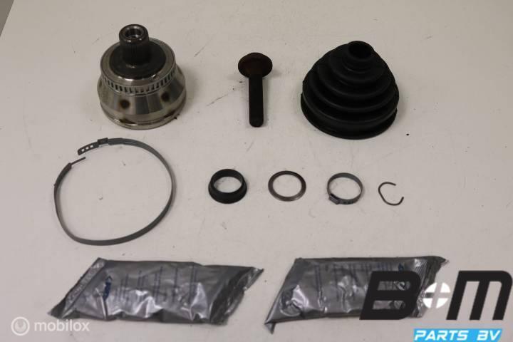 Homokineet buitenzijde LV of RV VW Passat 3B / 3BG (97-2005), Auto-onderdelen, Remmen en Aandrijving, Gebruikt