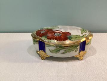 Bonbonniere Limoges Robert Haviland. 047 /Ba.  beschikbaar voor biedingen