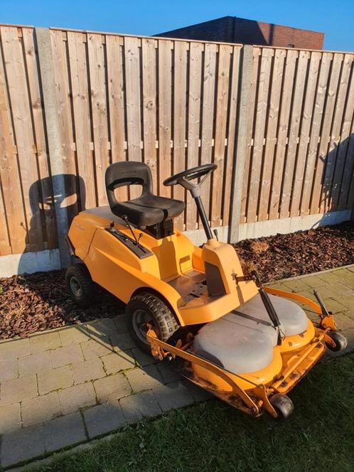 Zitmaaier Stiga Villa 12,5 hp mulcher, frontmaaier, Tuin en Terras, Zitmaaiers, Zo goed als nieuw, Ophalen
