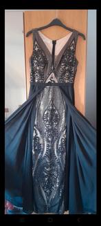 une magnifique robe taille xl40/42 en excellente état, Comme neuf, Noir, Taille 42/44 (L), Sous le genou