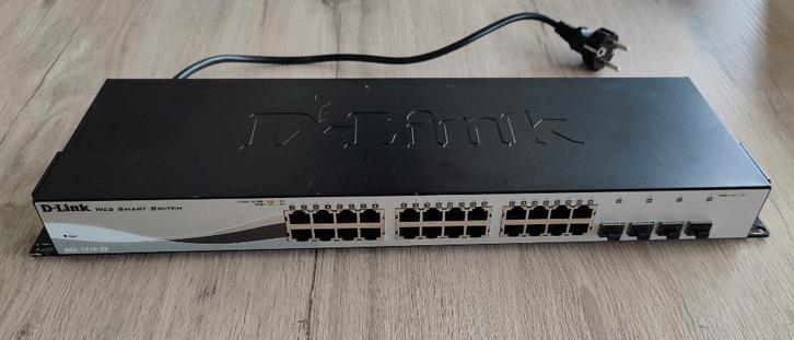 D-Link 28-Poort Gigabit Smart Managed Switch, Computers en Software, Netwerk switches, Gebruikt, Ophalen