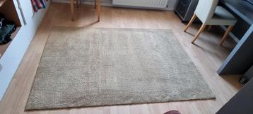 Geel / oker tapijt 140 op 200 cm beschikbaar voor biedingen