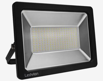 Osram LED breedstraler 150w/18000 Lumen “Nieuw” Ledvion
