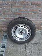 4 originele stalen vw velgen met winterbanden maat 195/65/15, Ophalen