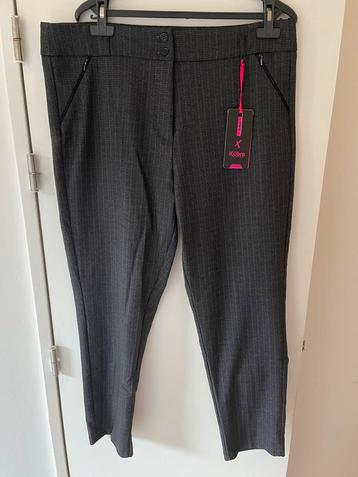 Nieuwe broek maat 44 beschikbaar voor biedingen