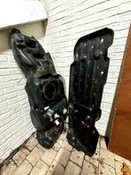 Reservoir Toyota Hilux VIII 2015/2020 + skid plate origine, Enlèvement, Toyota