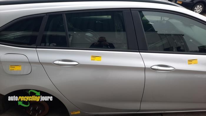 Portier 4Deurs rechts-achter van een Opel Astra (Z176), Auto-onderdelen, Carrosserie, Deur, Opel, Gebruikt, 3 maanden garantie