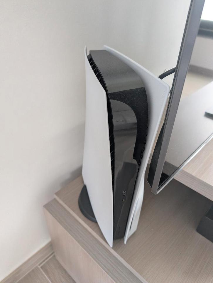 PS5 (Disc, 2 controllers, 1 game), Games en Spelcomputers, Spelcomputers | Sony PlayStation 5, Zo goed als nieuw, Playstation 5