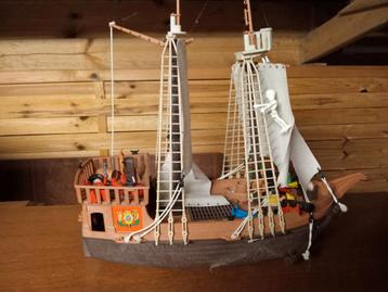 Playmobil piraten schip  beschikbaar voor biedingen